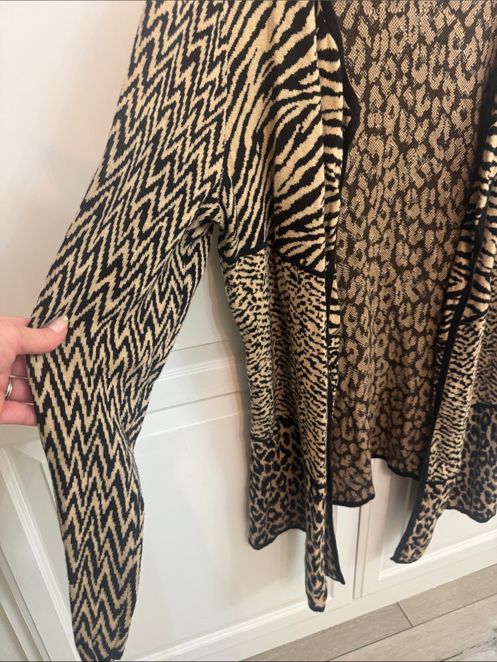 Chico's Mixed Animal Print Open Cardigan in Tan and Black Size XL 100% cotton - Picture 4 of 6